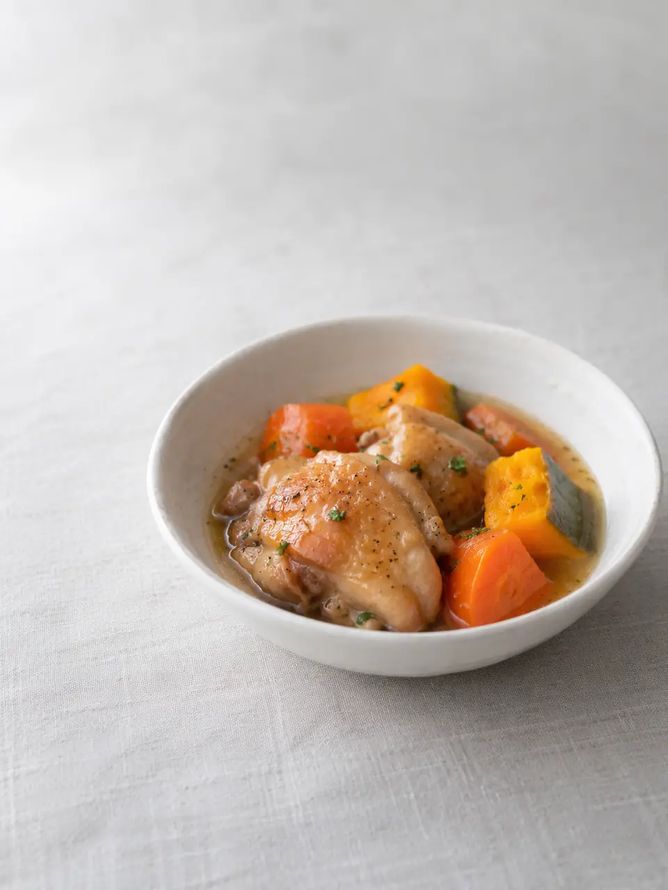 Pollo al jugo con zanahoria y zapallo