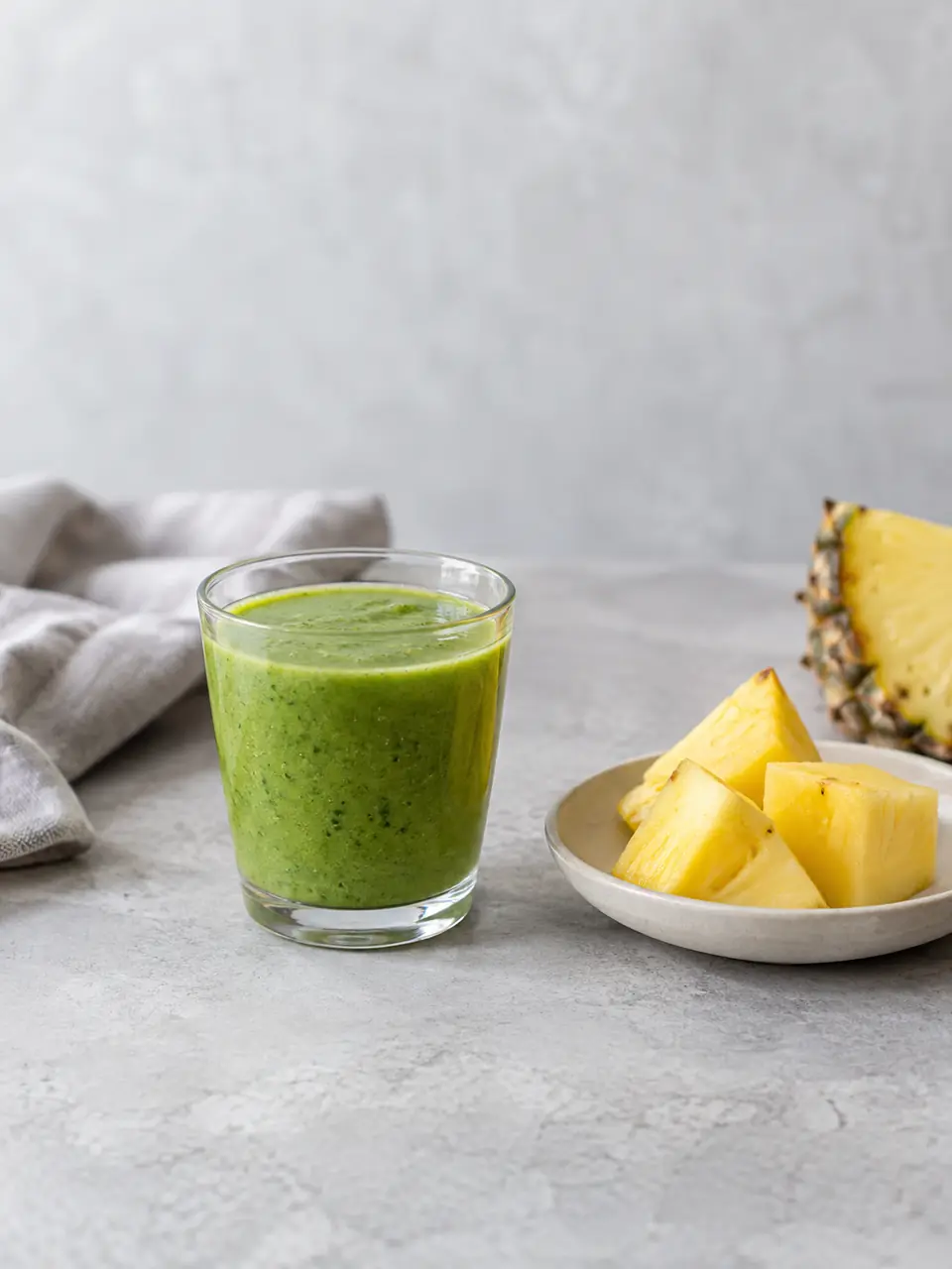Batido verde de espinaca y piña