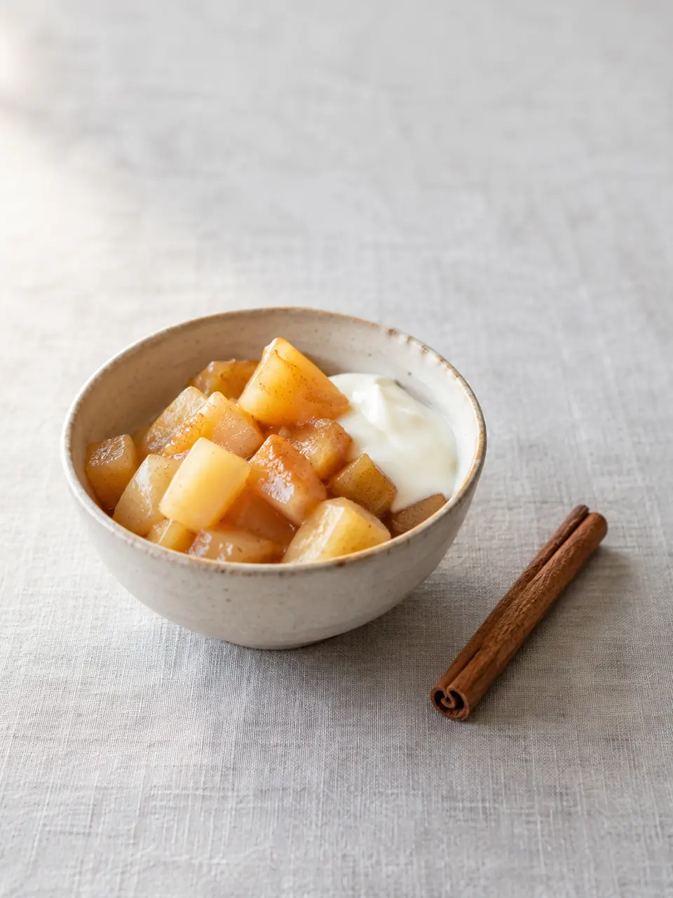 Manzana y pera cocidas con yogur